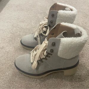 Mi.iM Gray & white Chucky Heel Boots Size 6.5